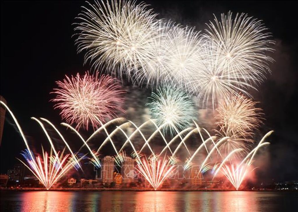 Mãn nhãn với Festival Pháo Hoa Đà Nẵng